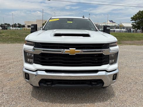 Used 2025 Chevrolet Silverado 2500 LT w/ Convenience Package AWD/4WD image 2