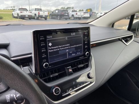 Used 2021 Toyota Corolla LE w/ LE Convenience Package image 37