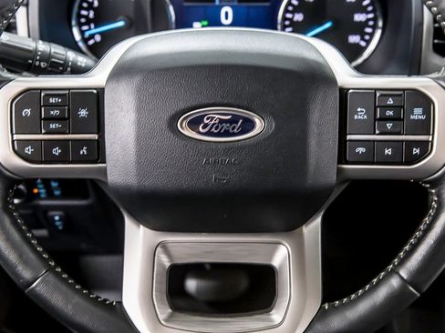 Used 2024 Ford Expedition XLT RWD image 24