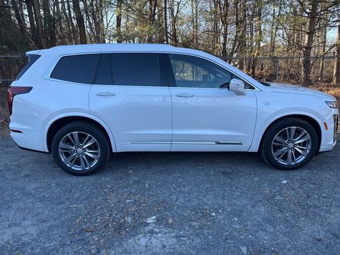 Used 2023 Cadillac XT6 Premium Luxury image 7