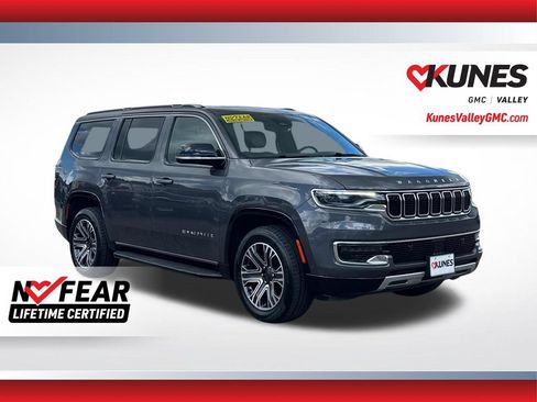 Used 2024 Jeep Wagoneer Series II w/ Flexible Seating Group AWD/4WD image 1