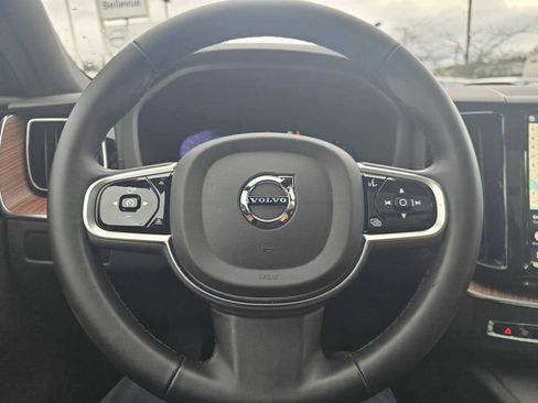Certified 2025 Volvo XC60 T8 Ultra w/ Protection Package Premier AWD/4WD image 25