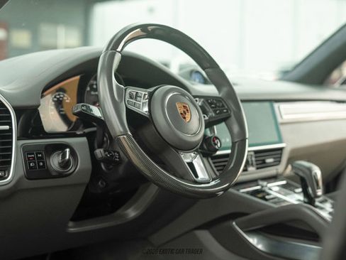 Used 2019 Porsche Cayenne Turbo image 19