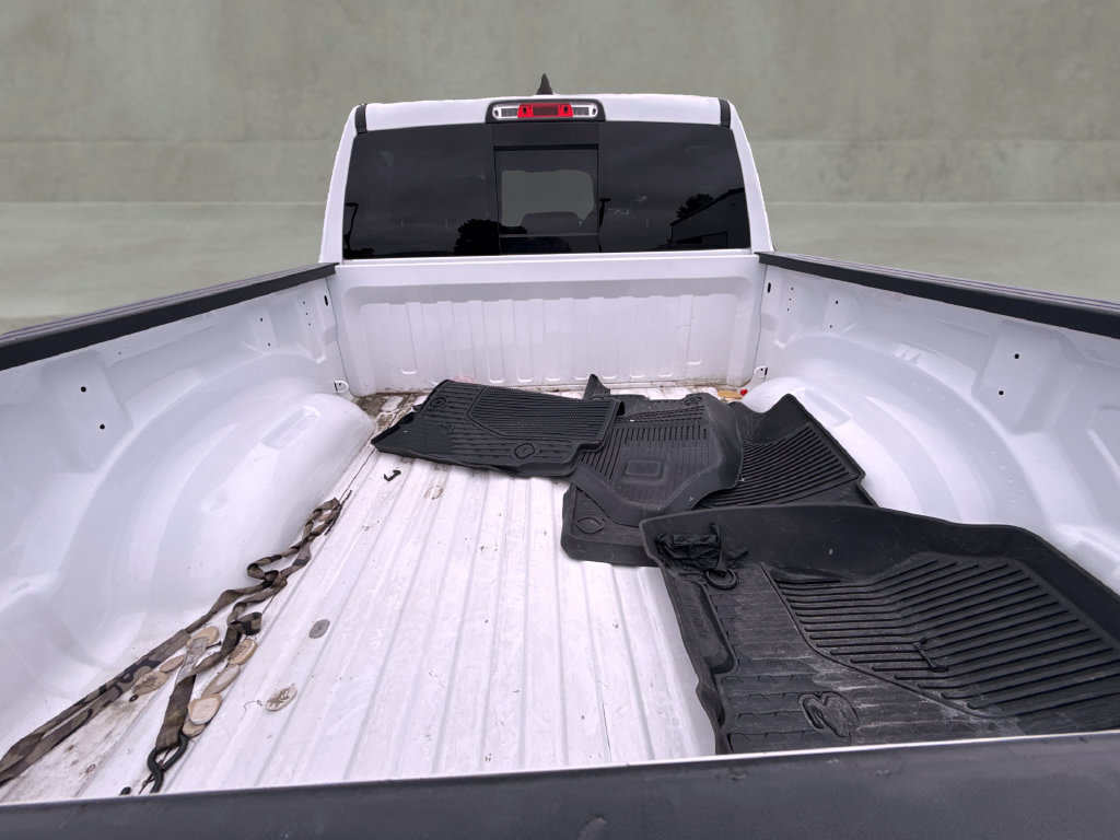 Used 2023 RAM 1500 4x4 Crew Cab image 5