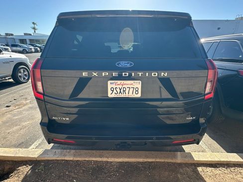 Used 2025 Ford Expedition Max Active AWD/4WD image 6