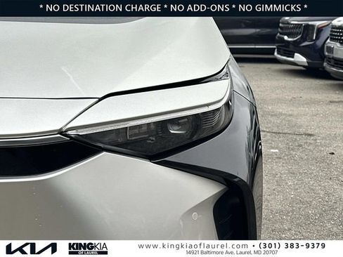 Used 2023 Toyota bZ4X XLE w/ Weather Package image 28