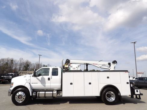 Used 2025 Ford F750 2WD SuperCab Super Duty image 15