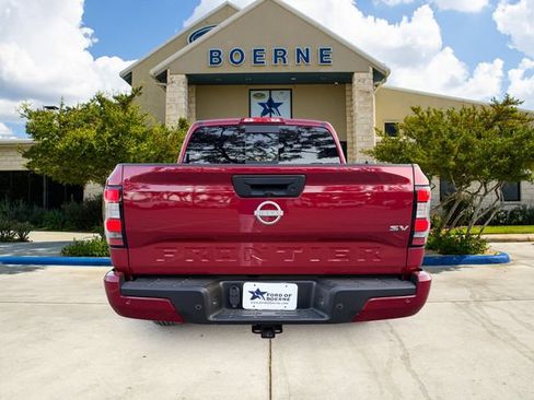 Used 2024 Nissan Frontier SV w/ SV Convenience Package RWD image 4