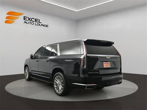 Used 2021 Cadillac Escalade ESV Premium Luxury image 3
