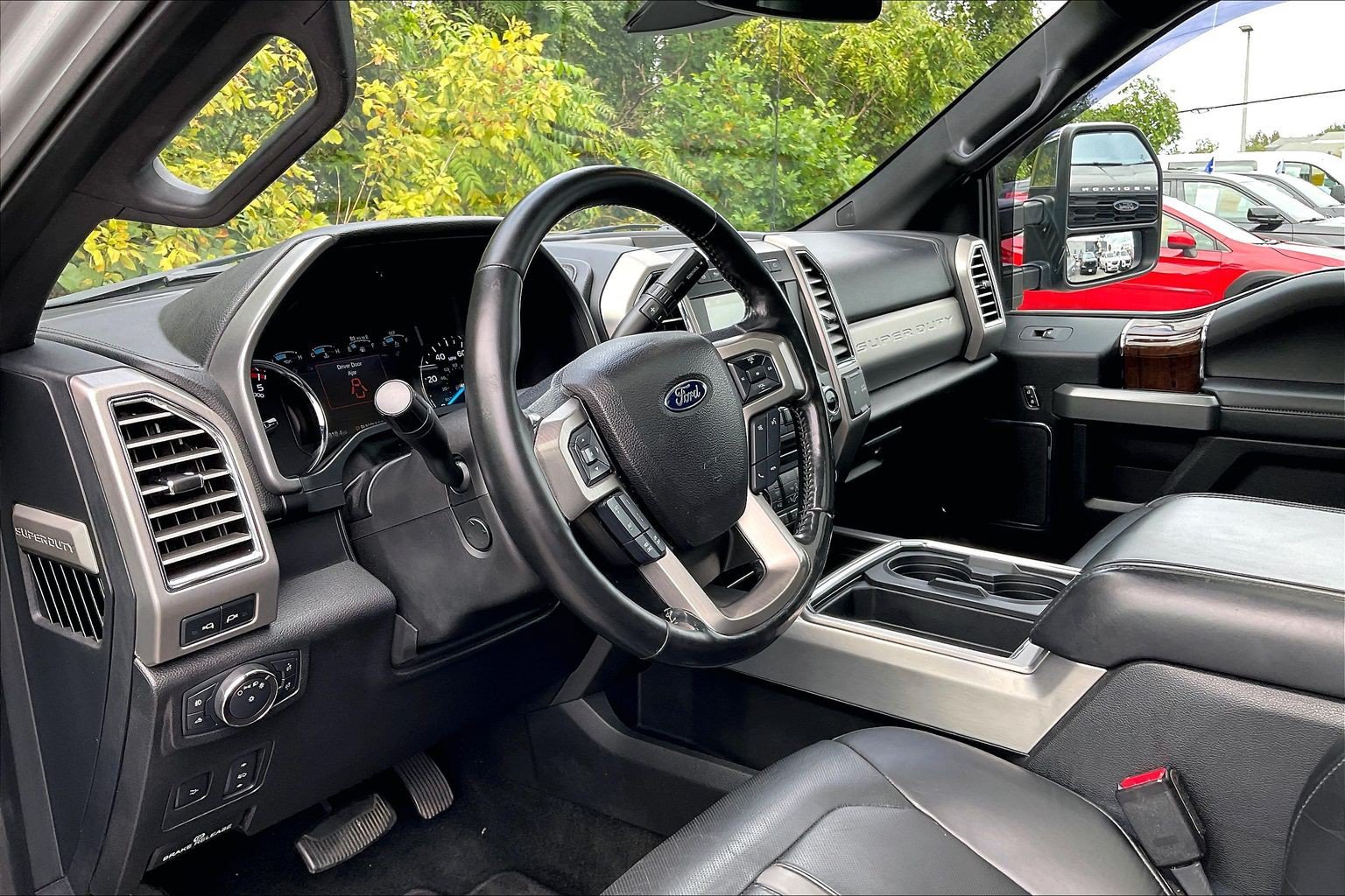 Certified 2017 Ford F250 Platinum w/ Platinum Ultimate Package AWD/4WD image 14