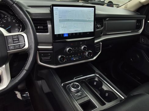 Used 2022 Ford Expedition XLT RWD image 27