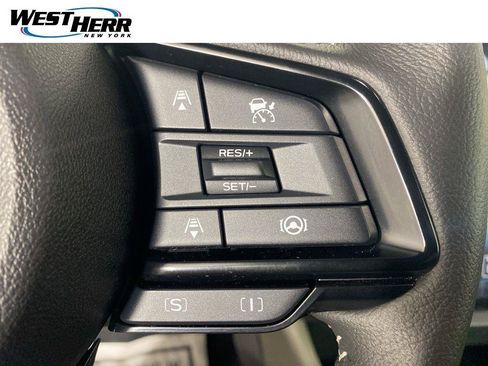 Used 2025 Subaru Forester Premium AWD/4WD image 9