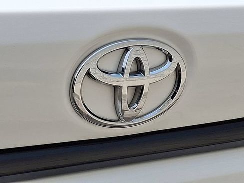Used 2024 Toyota Corolla LE FWD image 28