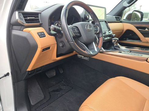 Used 2023 Lexus LX 600 4WD w/ Accessory Package (Z1) image 26
