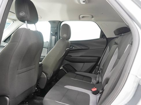 Used 2025 Chevrolet TrailBlazer LT w/ Convenience Package AWD/4WD image 15