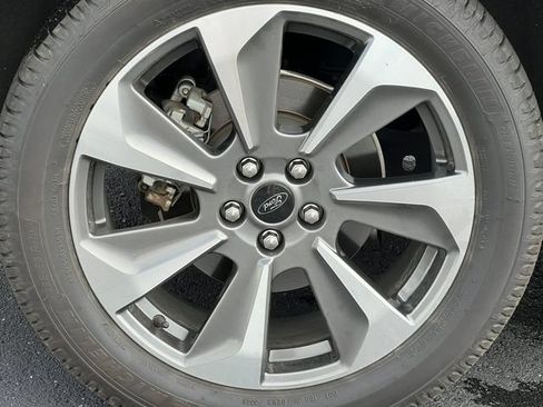 Used 2023 Ford Escape Platinum w/ Premium Technology Package AWD/4WD image 8