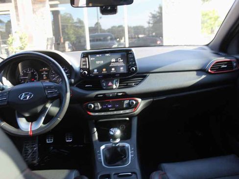 Used 2018 Hyundai Elantra GT Sport FWD image 26