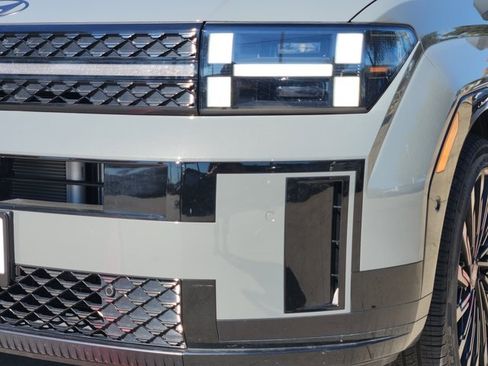 Used 2025 Hyundai Santa Fe Calligraphy image 9