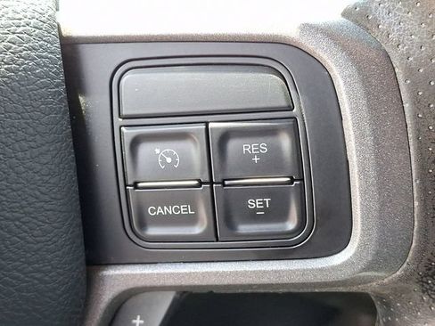 Used 2022 RAM 5500 Tradesman w/ Chrome Appearance Group AWD/4WD image 17