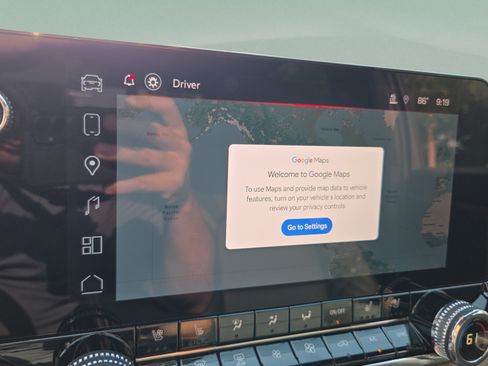 Certified 2024 GMC Canyon Denali AWD/4WD image 18