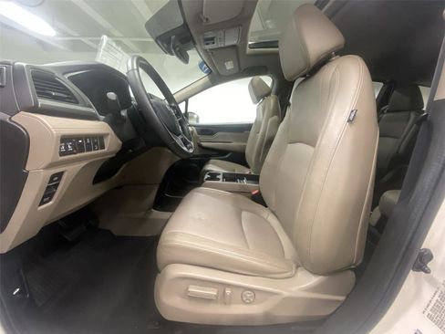 Used 2019 Honda Odyssey EX-L image 17