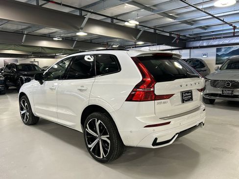 Certified 2024 Volvo XC60 T8 Ultimate w/ Protection Package Premier image 4