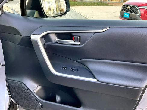 Used 2023 Toyota RAV4 XLE image 12