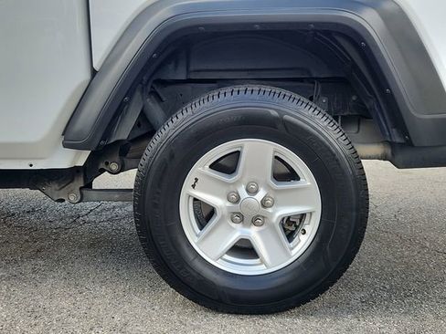 Used 2020 Jeep Gladiator Sport w/ Quick Order Package 24S image 31