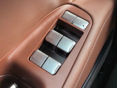 Used 2025 Lincoln Navigator Reserve AWD/4WD image 23