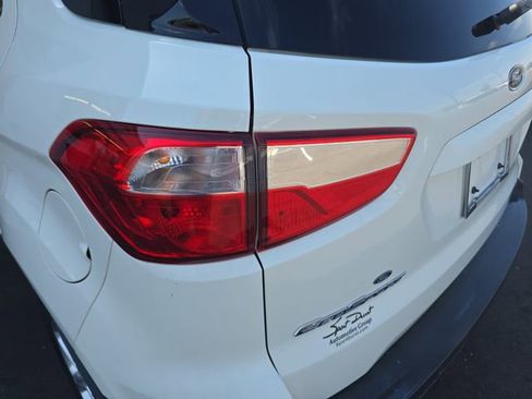 Used 2020 Ford EcoSport SE FWD image 24