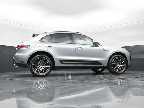 New 2026 Porsche Macan AWD/4WD image 42