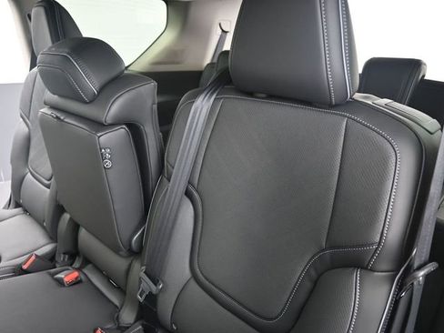 New 2026 INFINITI QX80 Luxe image 24