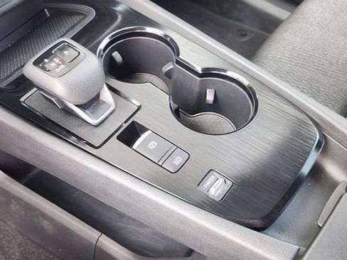 Used 2024 Nissan Rogue SV image 16