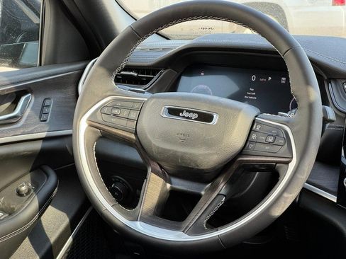 New 2026 Jeep Grand Cherokee L Limited AWD/4WD image 11