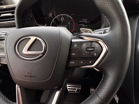 Used 2025 Lexus LX 600 F Sport w/ Accessory Package (2T) AWD/4WD image 16