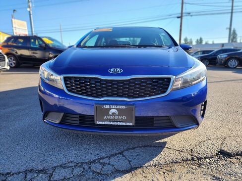 Used 2018 Kia Forte LX w/ LX Popular Package image 2