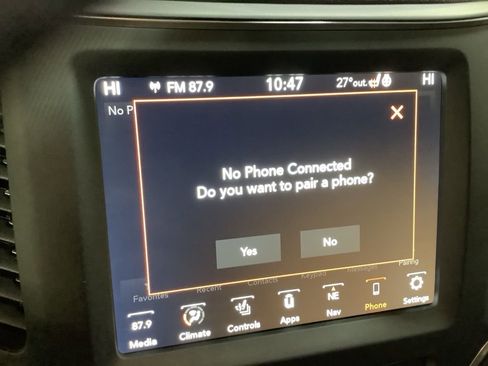 Used 2023 Jeep Cherokee Altitude Lux image 38