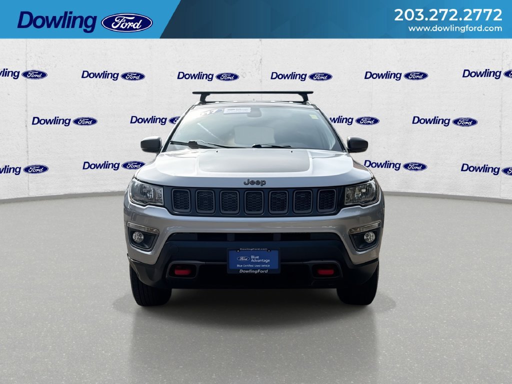 Used 2017 Jeep Compass Trailhawk w/ Leather Interior Group AWD/4WD image 3