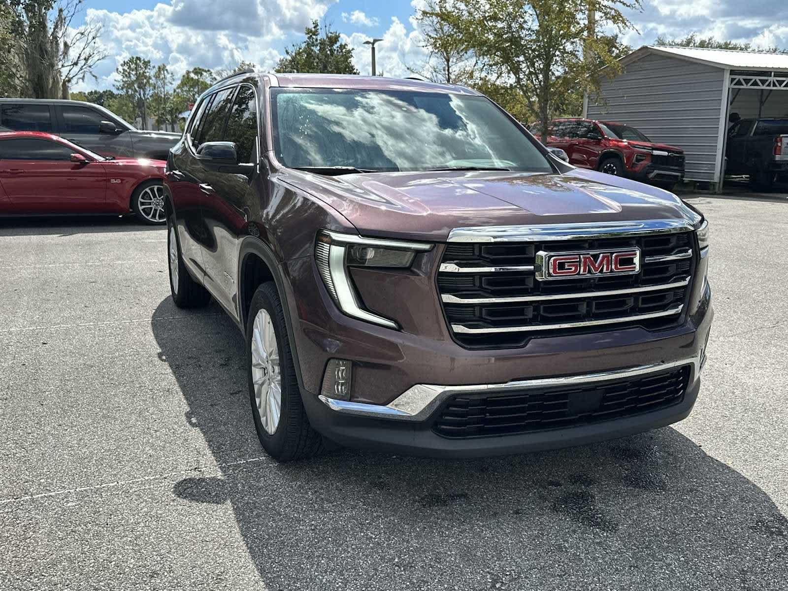 Used 2024 GMC Acadia Elevation AWD/4WD image 8