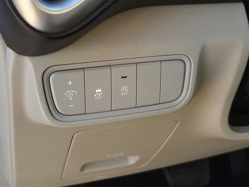 Used 2023 Kia Soul LX image 19