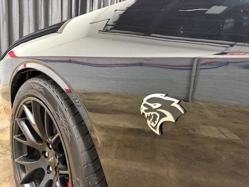 Used 2016 Dodge Challenger SRT Hellcat image 8