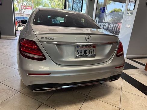 Used 2019 Mercedes-Benz E 300 image 12