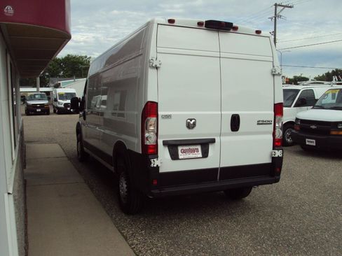 Used 2026 RAM ProMaster 2500 w/ Convenience Group FWD image 5