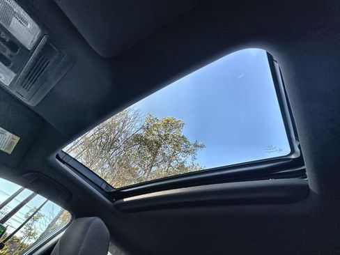 Used 2018 Honda Civic EX image 29