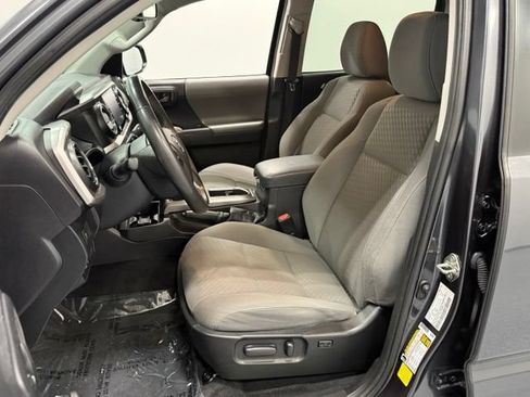 Used 2021 Toyota Tacoma SR5 RWD image 15