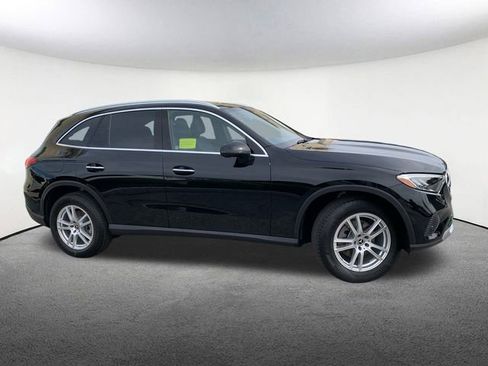 Used 2025 Mercedes-Benz GLC 300 4MATIC image 15