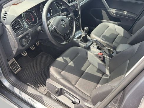 Used 2019 Volkswagen Golf Alltrack SE AWD/4WD image 11