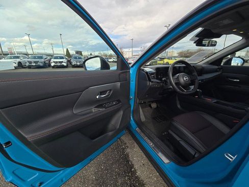 Used 2025 Nissan Kicks SR w/ SR Premium Package image 23