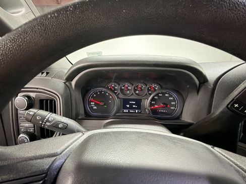 Used 2024 Chevrolet Silverado 1500 Custom Trail Boss AWD/4WD image 11