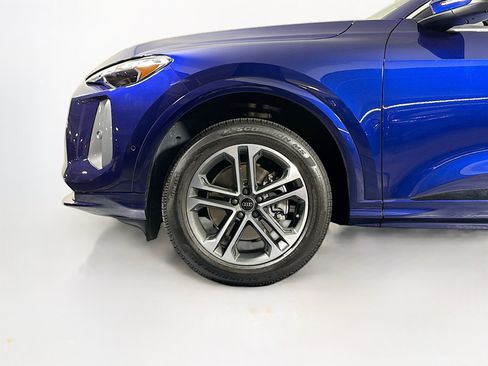 Used 2025 Audi Q5 Premium w/ Convenience Package AWD/4WD image 23